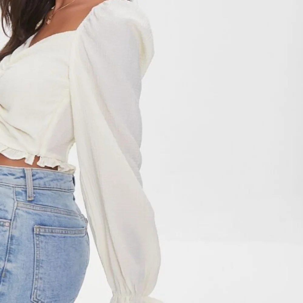 ♡ White drawstring crop top ♡ - Picture 2 of 4
